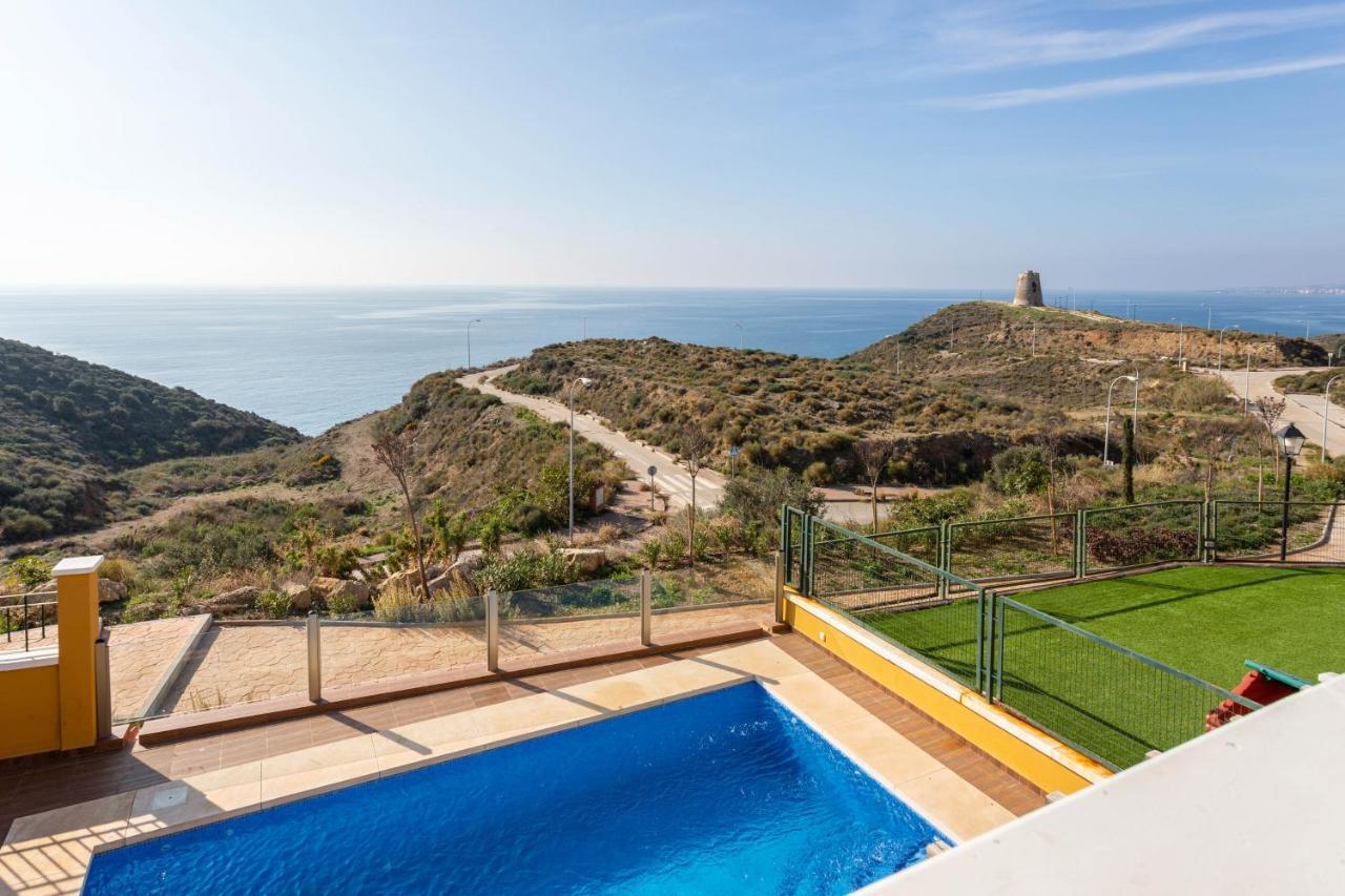 Margarita Villa *